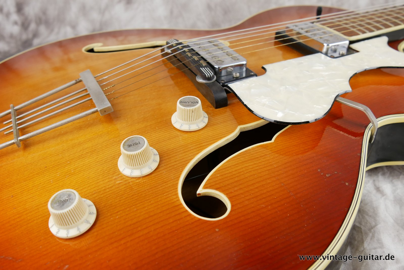 Hoefner-Hofner-457-E2-1965-017.JPG