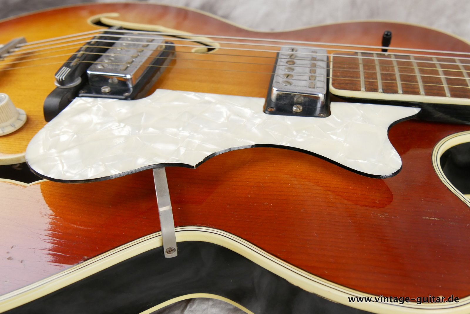 Hoefner-Hofner-457-E2-1965-018.JPG