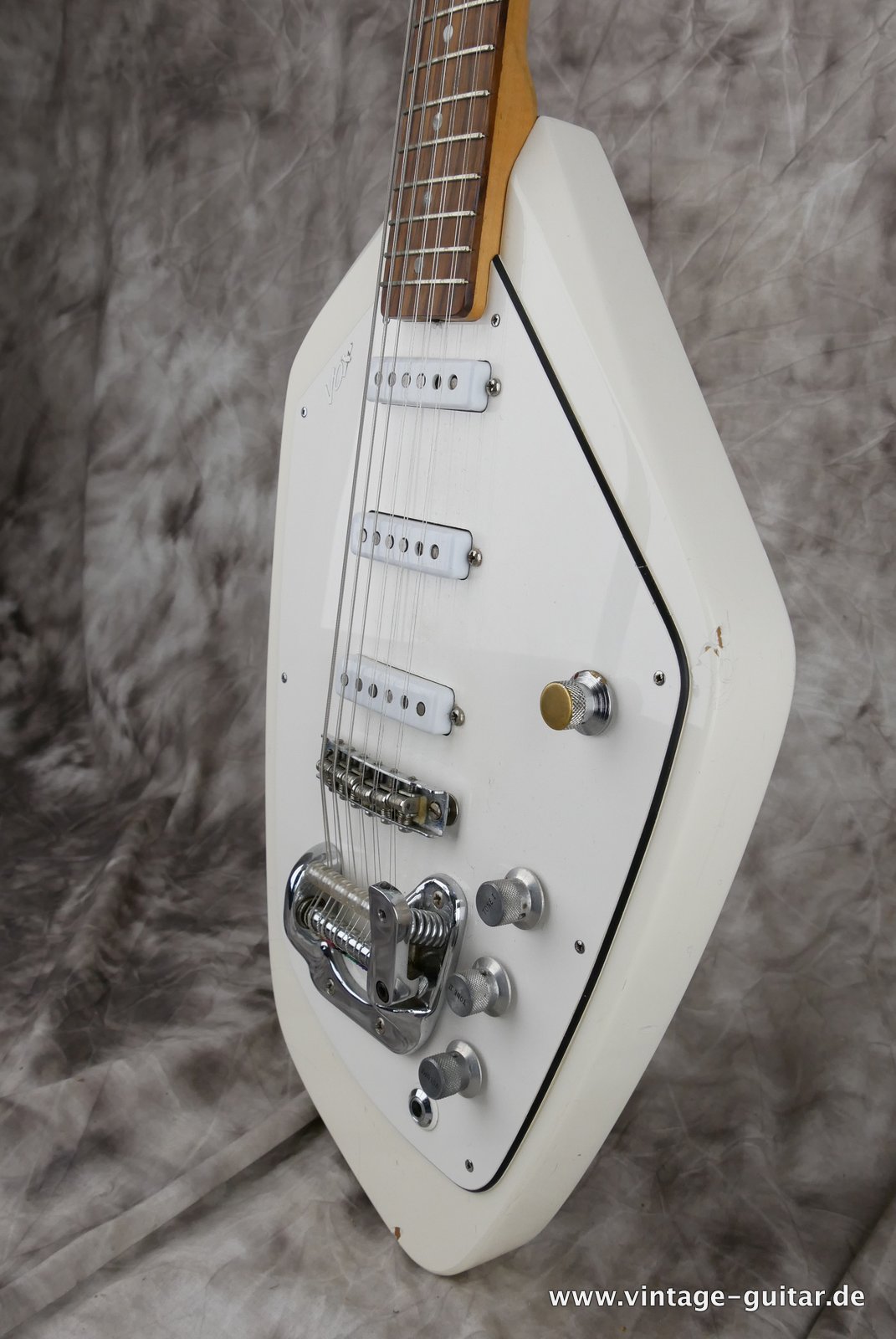 Vox-Phantom-12-string-1965-white-006.JPG