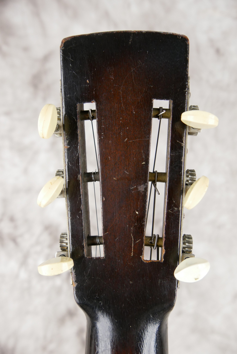 img/vintage/4838/Dobro_65_French_Scroll_two_tone_brown_1931-006.JPG