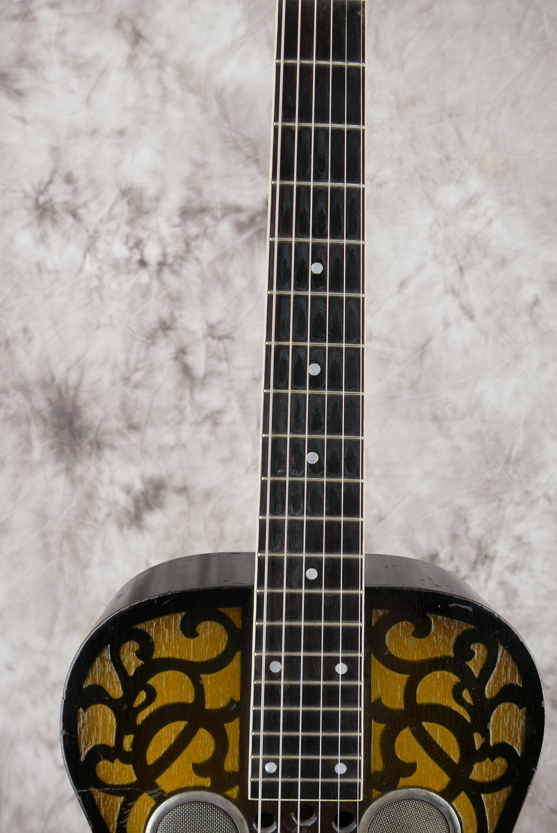 img/vintage/4838/Dobro_65_French_Scroll_two_tone_brown_1931-011.JPG