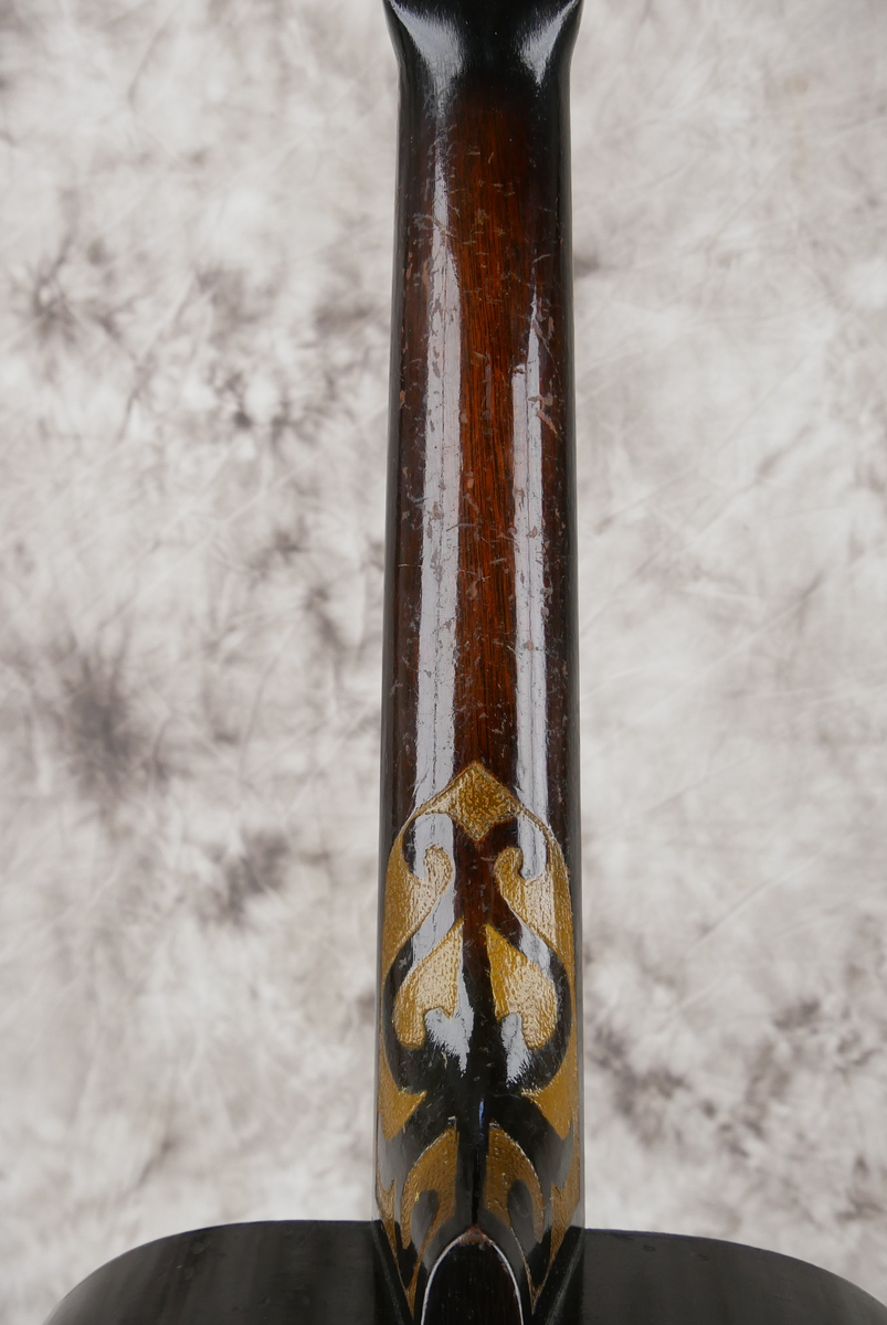 img/vintage/4838/Dobro_65_French_Scroll_two_tone_brown_1931-012.JPG