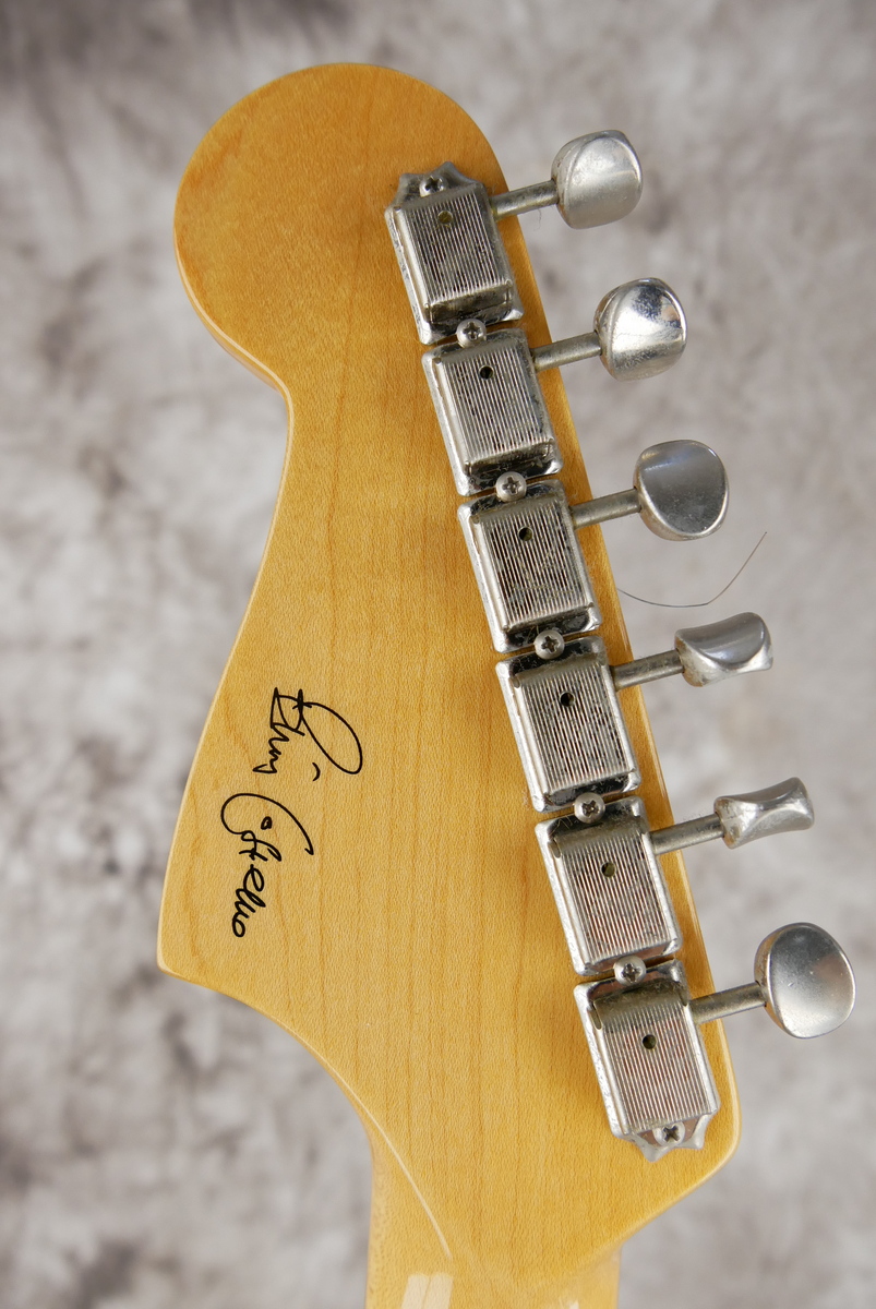 Fender_Jazzmaster_Elvis_Costello_walnut_2008-010.JPG