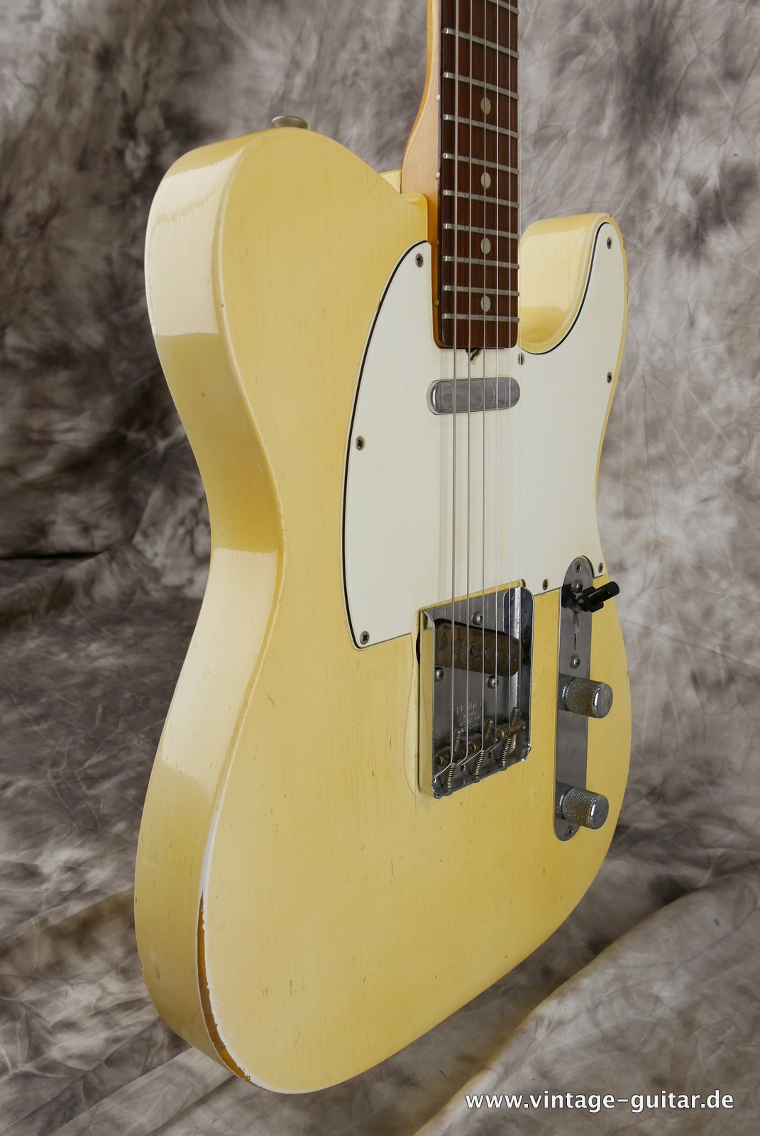 img/vintage/4868/Fender-Telecaster-1966-olympic-white-005.JPG