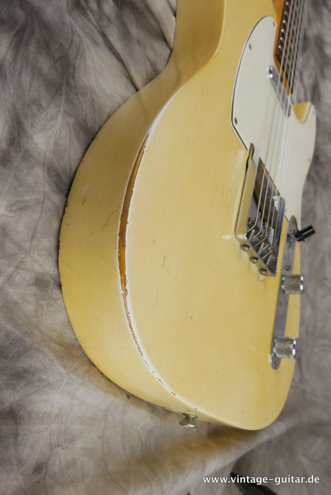 img/vintage/4868/Fender-Telecaster-1966-olympic-white-014.JPG