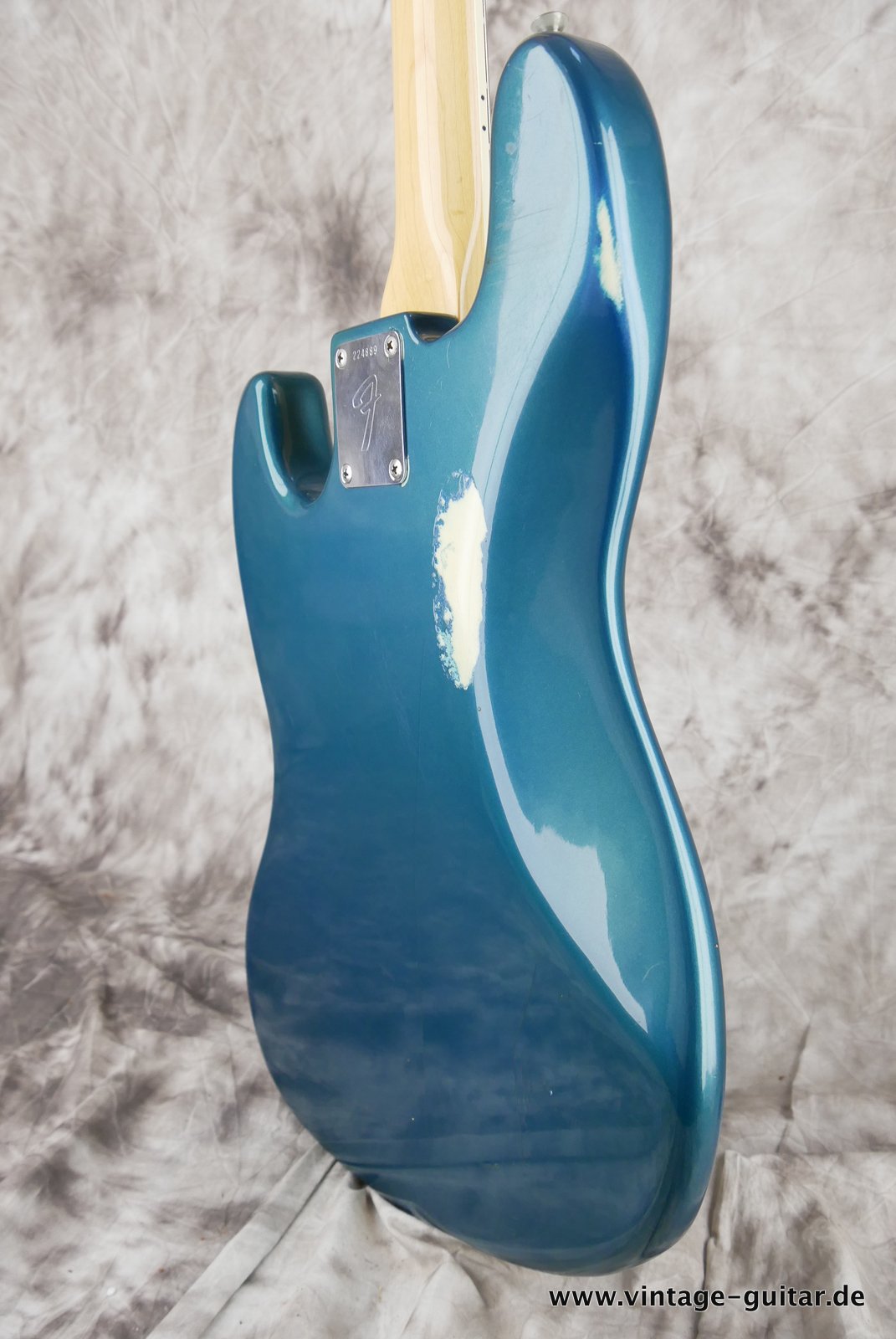 img/vintage/4877/Fender-Jazz-Bass-1969-lake-placid-blue-008.JPG