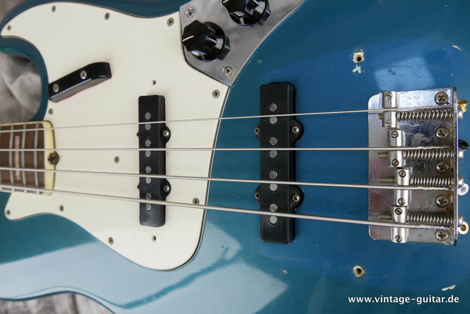 img/vintage/4877/Fender-Jazz-Bass-1969-lake-placid-blue-016.JPG