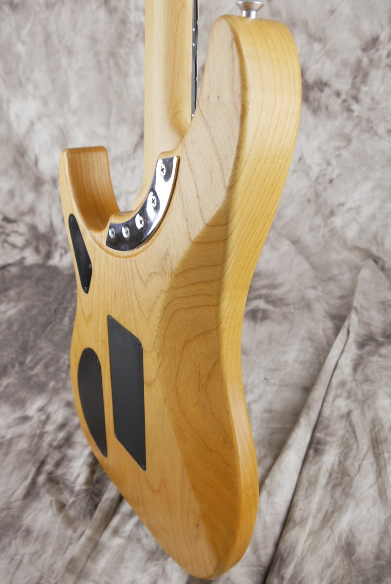 img/vintage/4879/Washburn_N4_Nuno_Bettencourt_swamp_ash_natural_1996-008.JPG