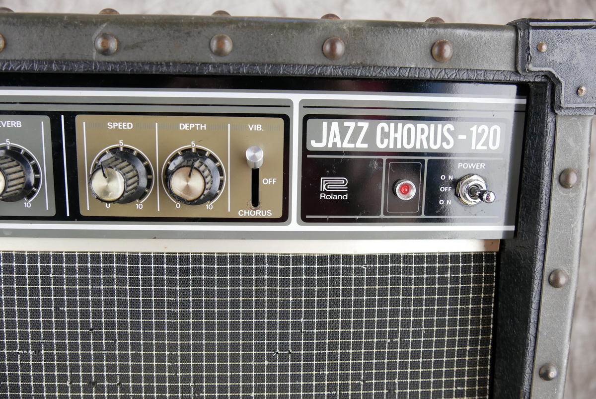 img/vintage/4885/Roland_JC_120_Jazz_Chorus_black_1984-007.JPG