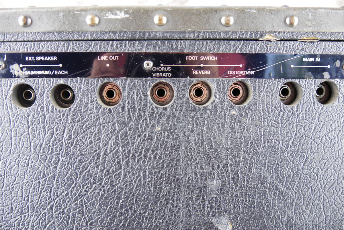 img/vintage/4885/Roland_JC_120_Jazz_Chorus_black_1984-008.JPG