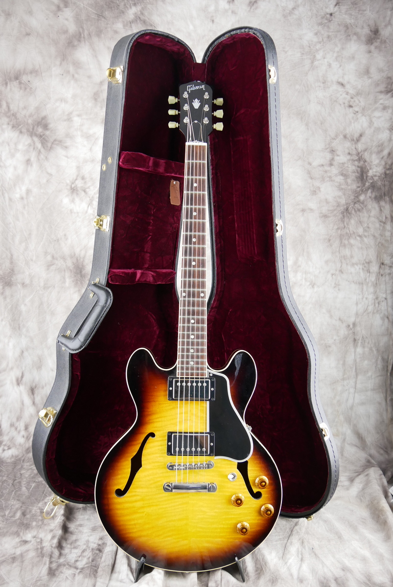 Gibson_CS_336_custom_shop_sunburst_2010-013.JPG