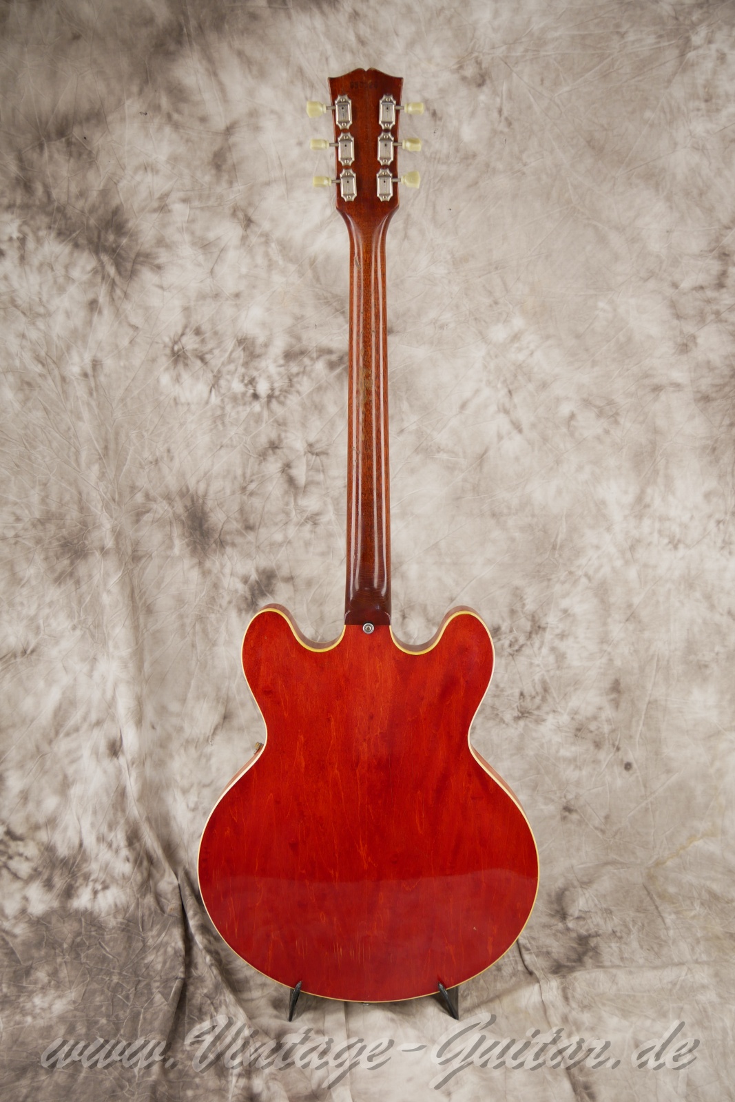 Gibson-ES-330-TDC-1968-cherry-02.jpg