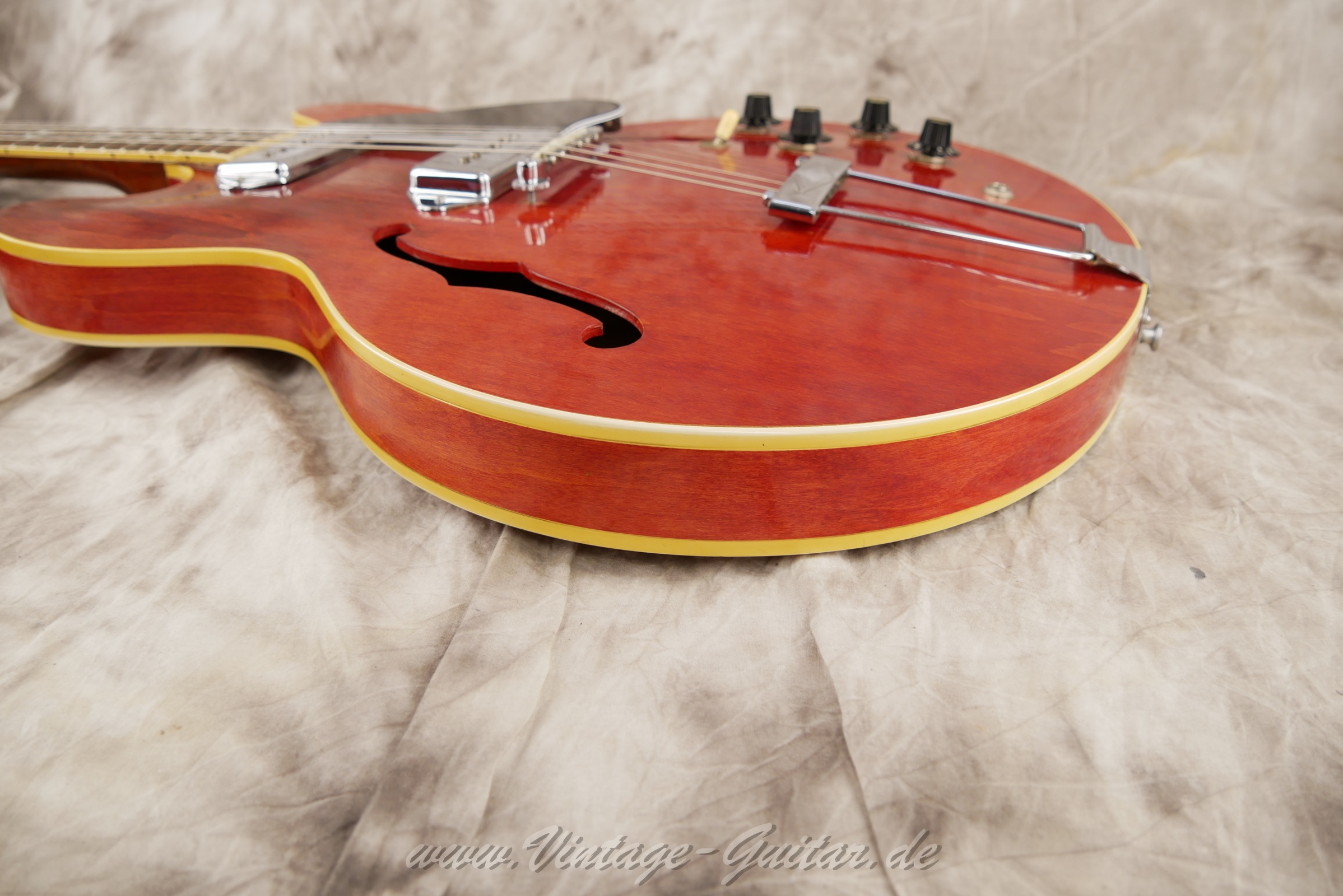 Gibson-ES-330-TDC-1968-cherry-15.jpg