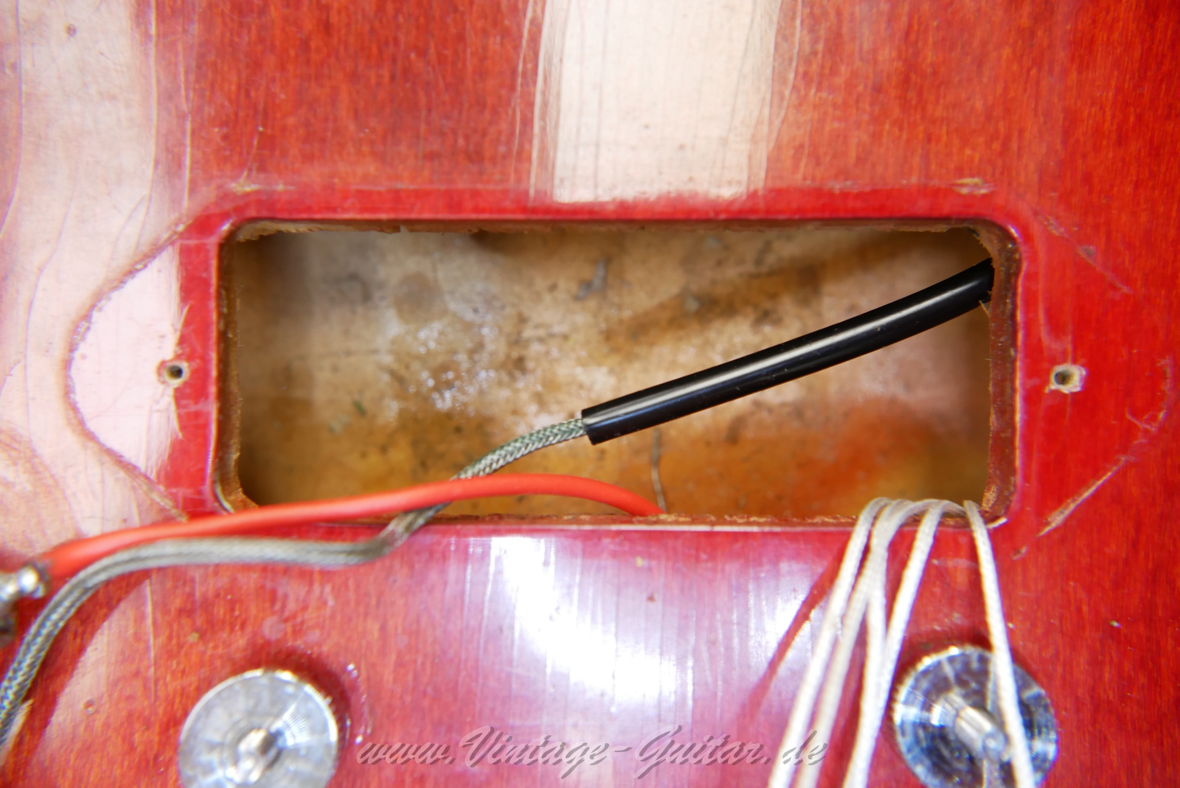 Gibson-ES-330-TDC-1968-cherry-22.jpg