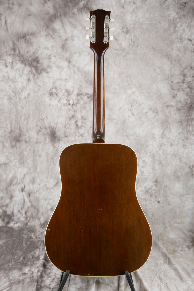 img/vintage/4891/Gibson_J_45_square_shoulder_sunburst_1968-002.JPG