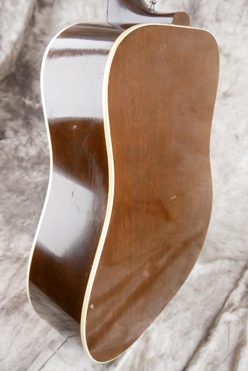 img/vintage/4891/Gibson_J_45_square_shoulder_sunburst_1968-007.JPG