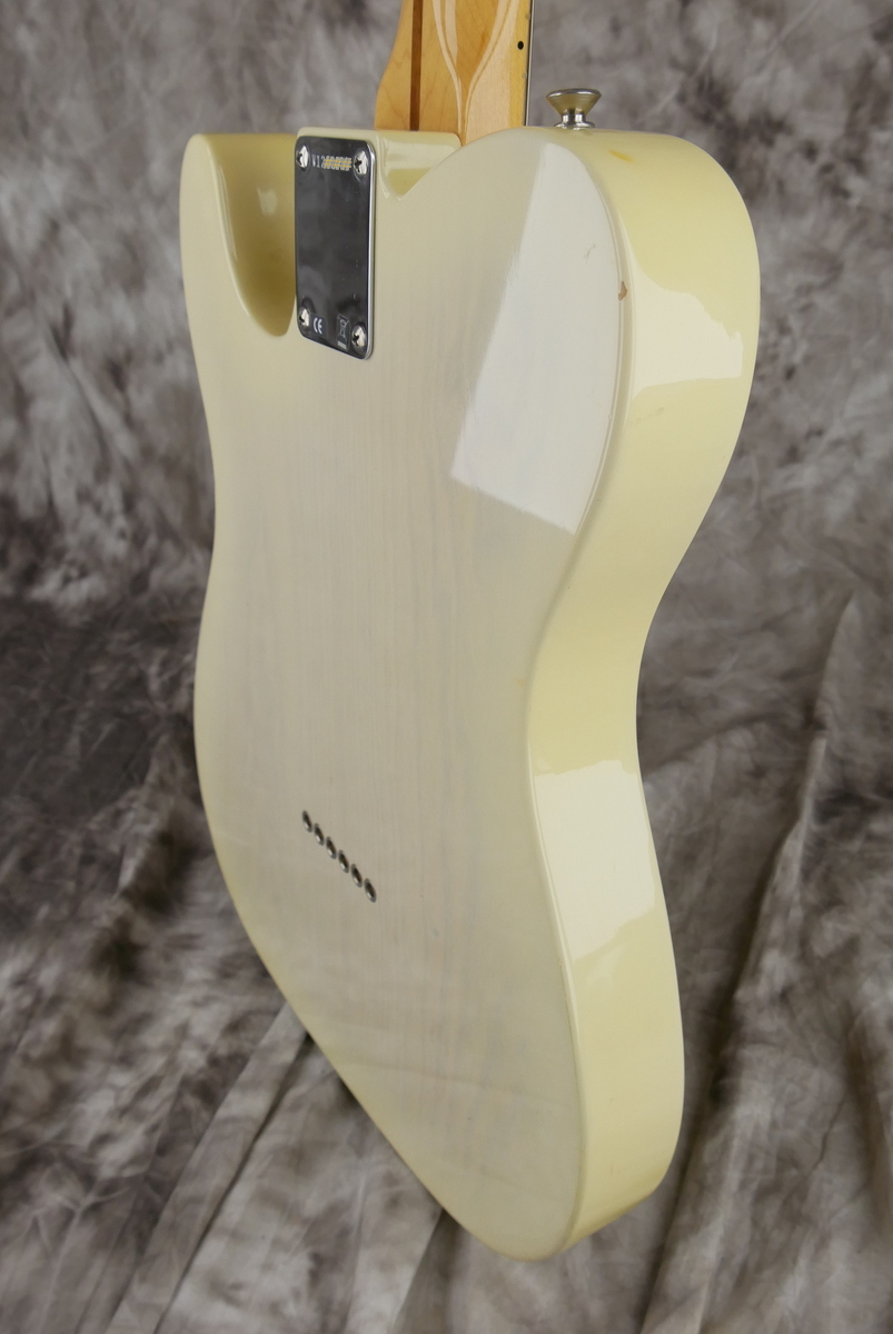 Fender_Telecaster_58_AVRI_blonde_2012-008.JPG