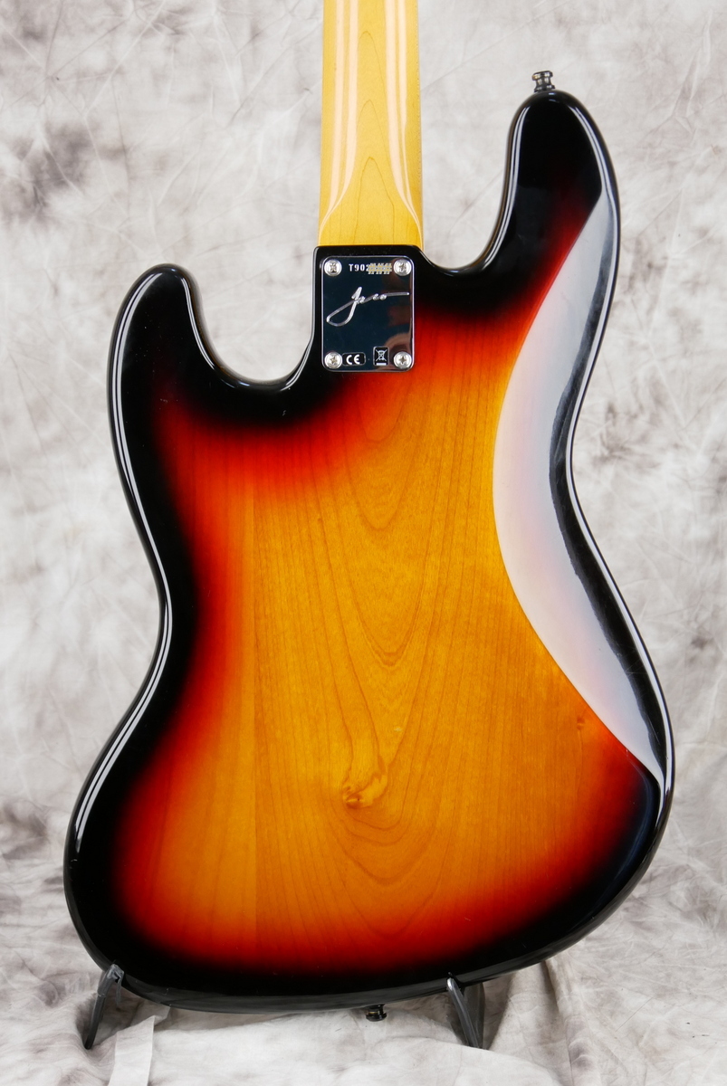 Fender_Jazz_Bass_Jaco_Pastorius_signature_sunburst_2017-004.JPG