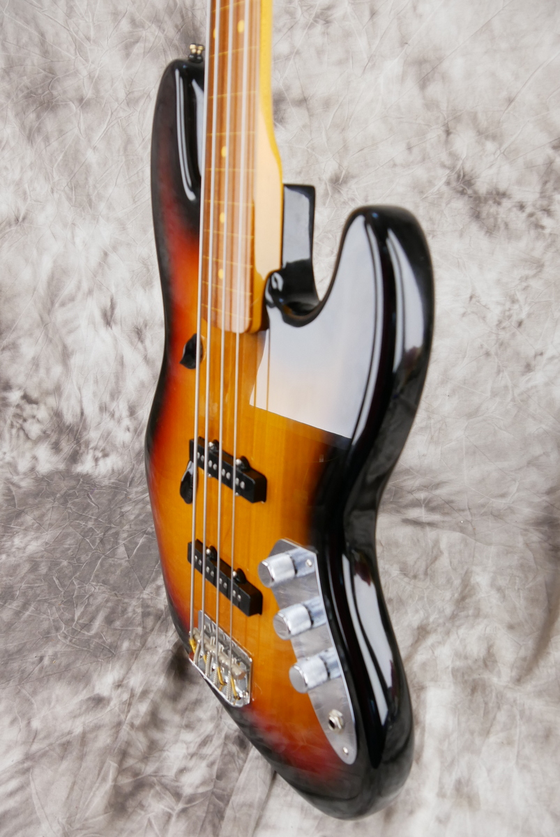 Fender_Jazz_Bass_Jaco_Pastorius_signature_sunburst_2017-006.JPG