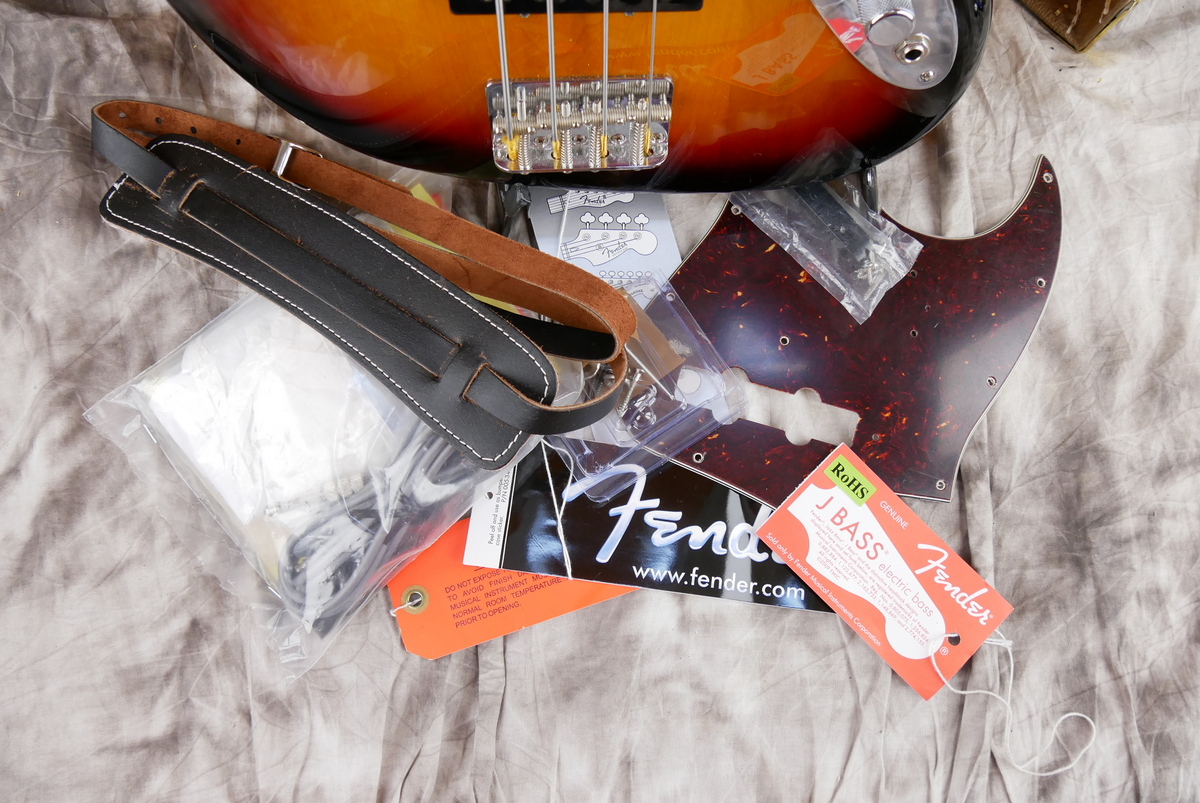 Fender_Jazz_Bass_Jaco_Pastorius_signature_sunburst_2017-014.JPG