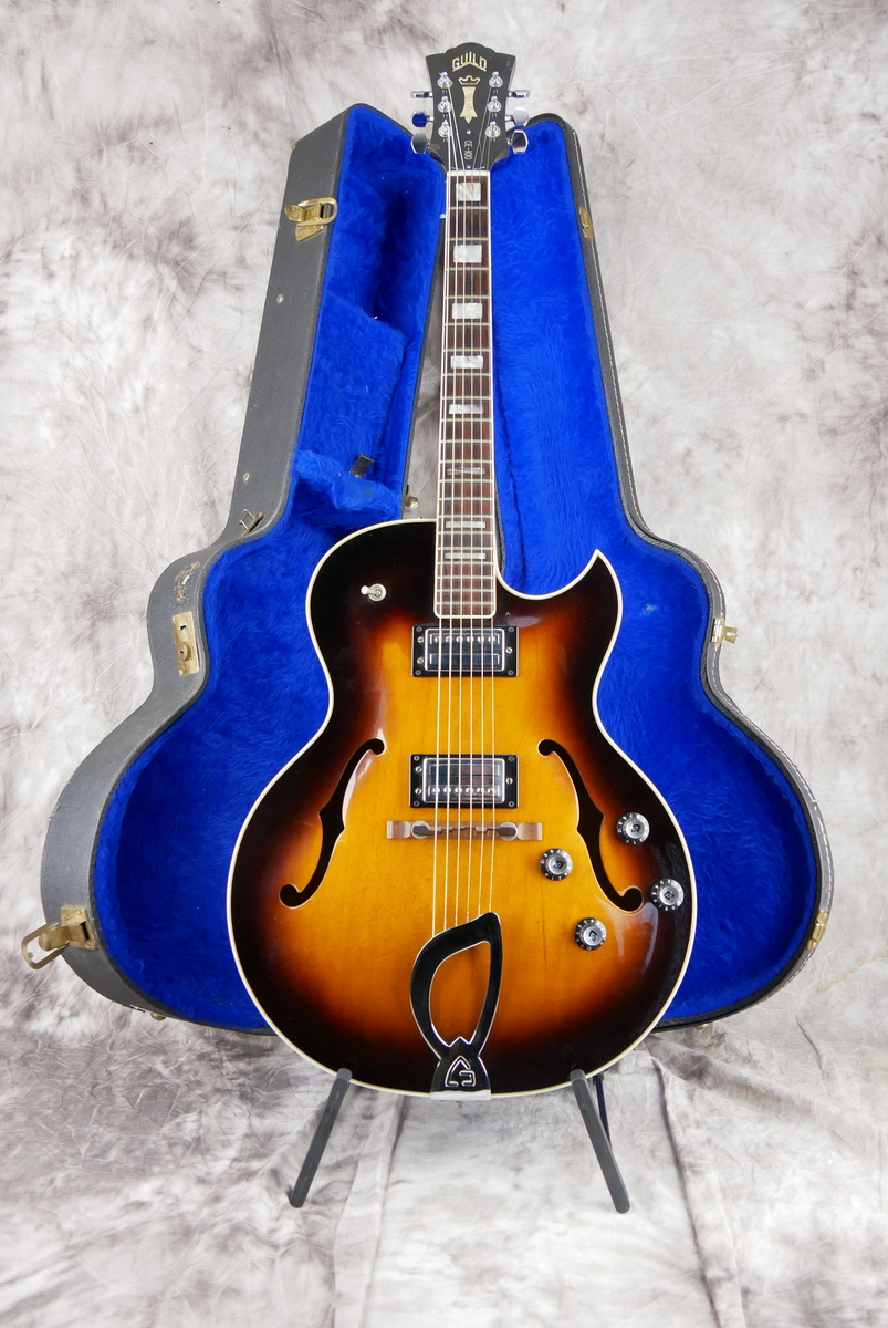 img/vintage/4905/Guild_CE_100_Capri_sunburst_USA_1981-015.JPG