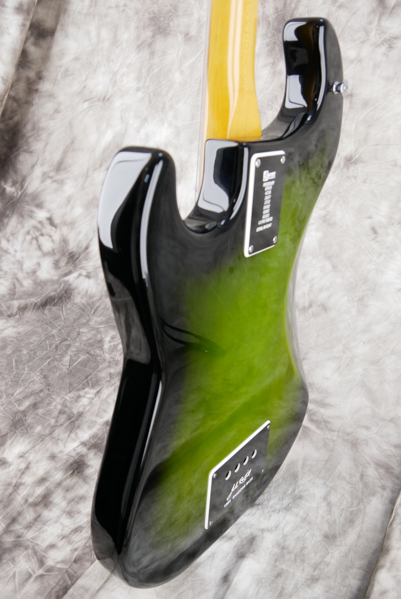 img/vintage/4909/Burns_Shadows_Bass_John_Rostill_green_burst_2005-007.JPG