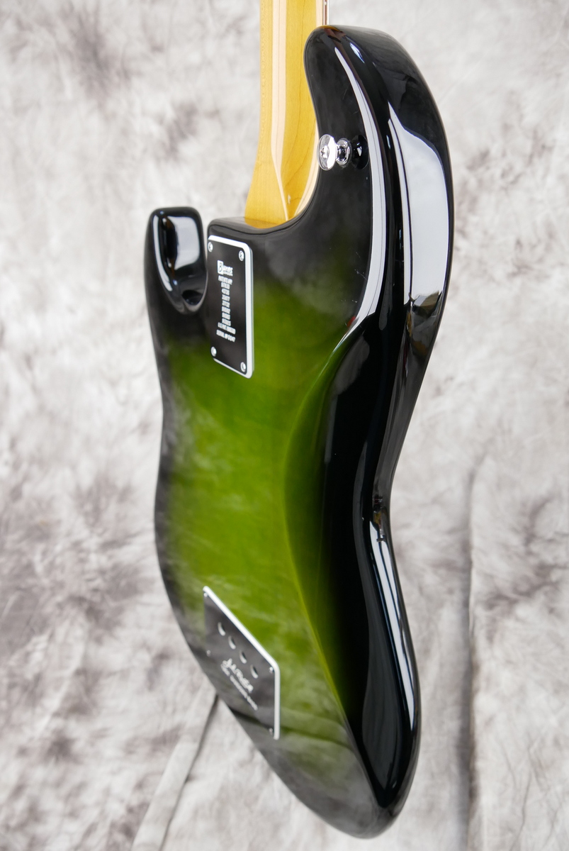 img/vintage/4909/Burns_Shadows_Bass_John_Rostill_green_burst_2005-008.JPG