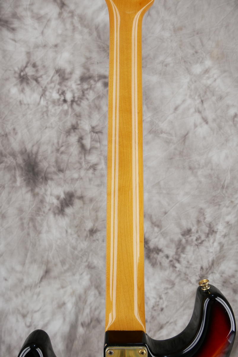 img/vintage/4916/Fender_Stratocaster_SRV_sunburst_Joe_Barden_1993-012.JPG