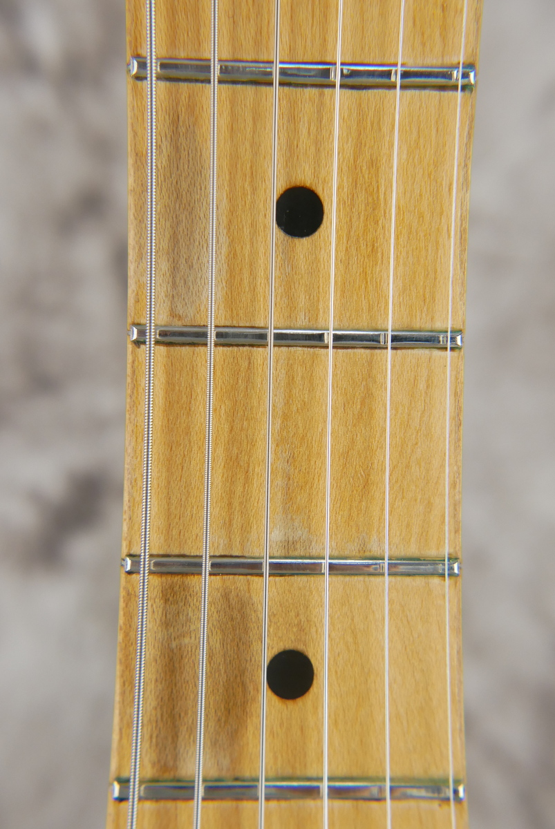 img/vintage/4917/Fender_Stratocaster_Eric_Clapton_first_series_candy_green_1992-013.JPG