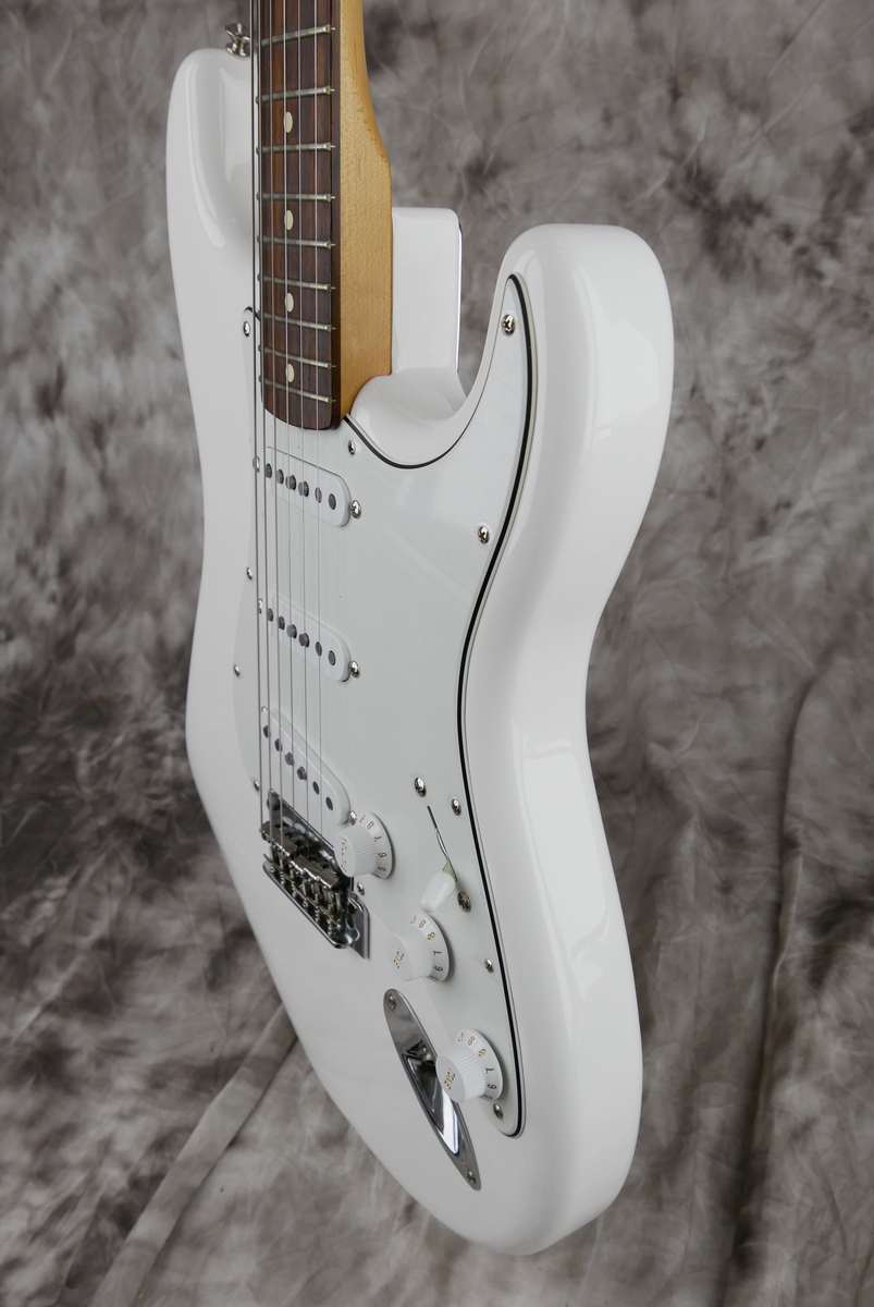 Fender_Stratocaster_from_parts_Mexico_polar_white_2015_2021-006.JPG