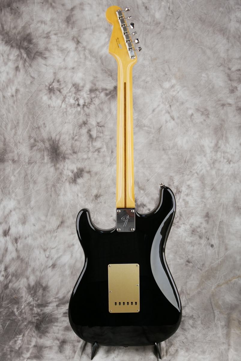 Fender_Stratocaster_USA_Mexico_black_2021-002.JPG