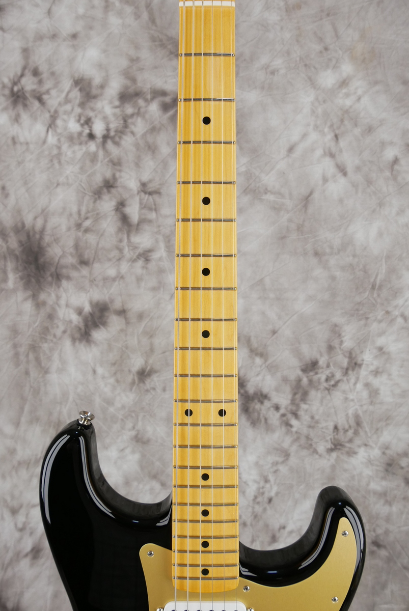 Fender_Stratocaster_USA_Mexico_black_2021-011.JPG