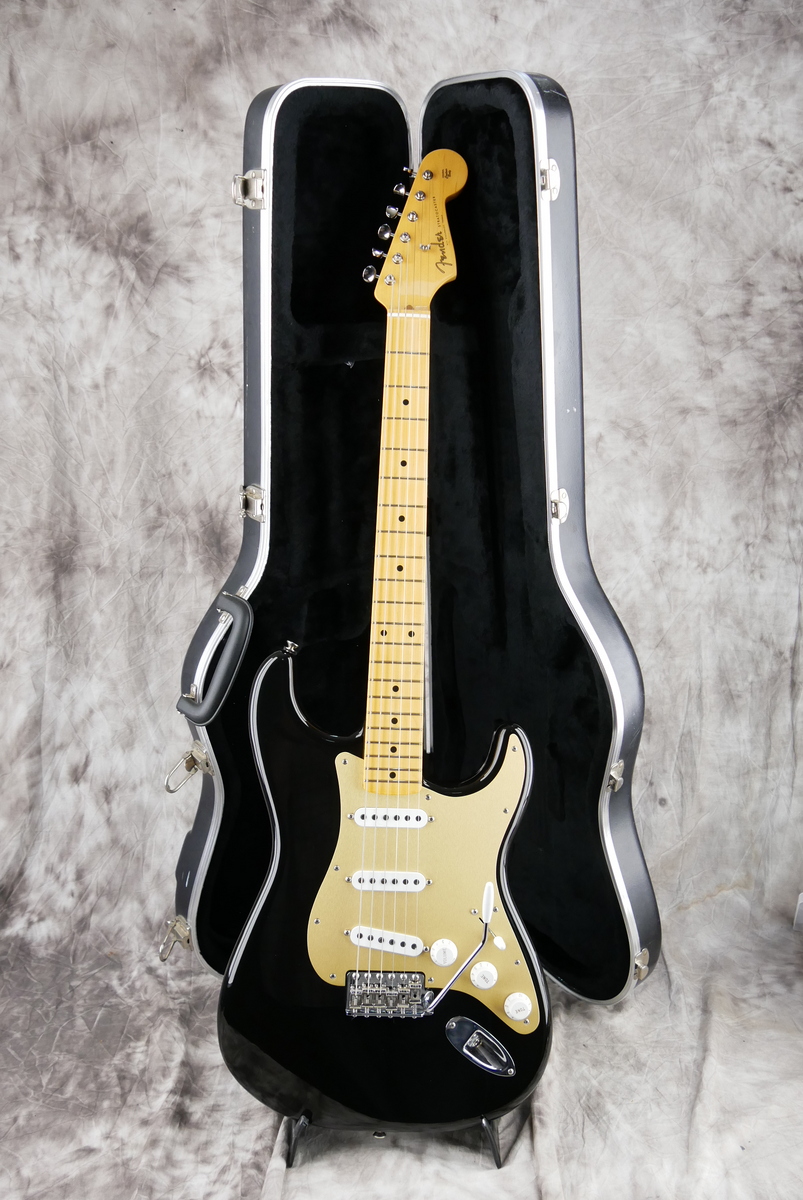 img/vintage/4919/Fender_Stratocaster_USA_Mexico_black_2021-013.JPG
