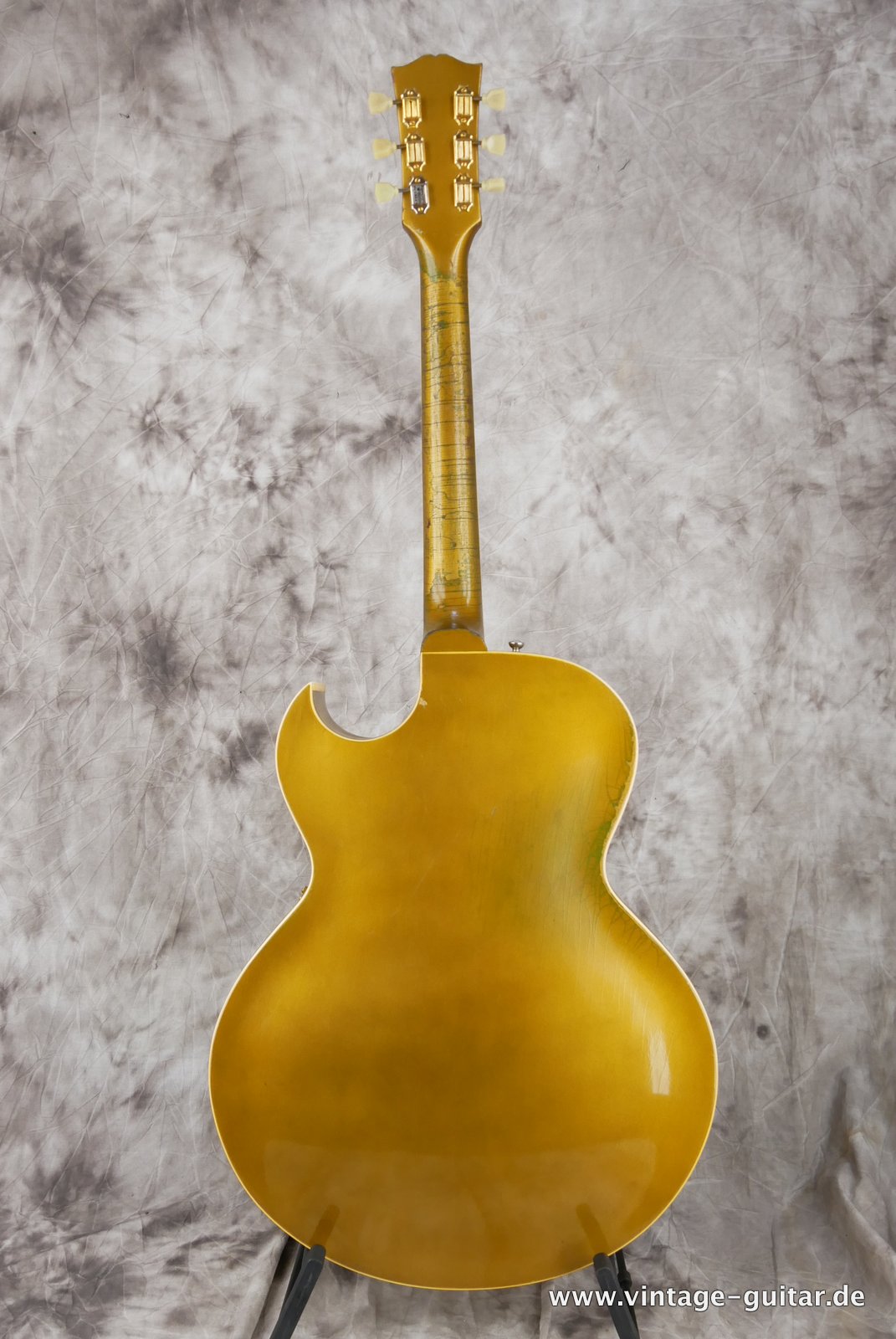 Gibson_ES_295_Scotty_Moore_Goldtop_1952-002.JPG