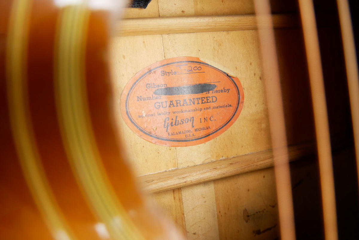 Gibson_J_200_sunburst_1957-013.JPG
