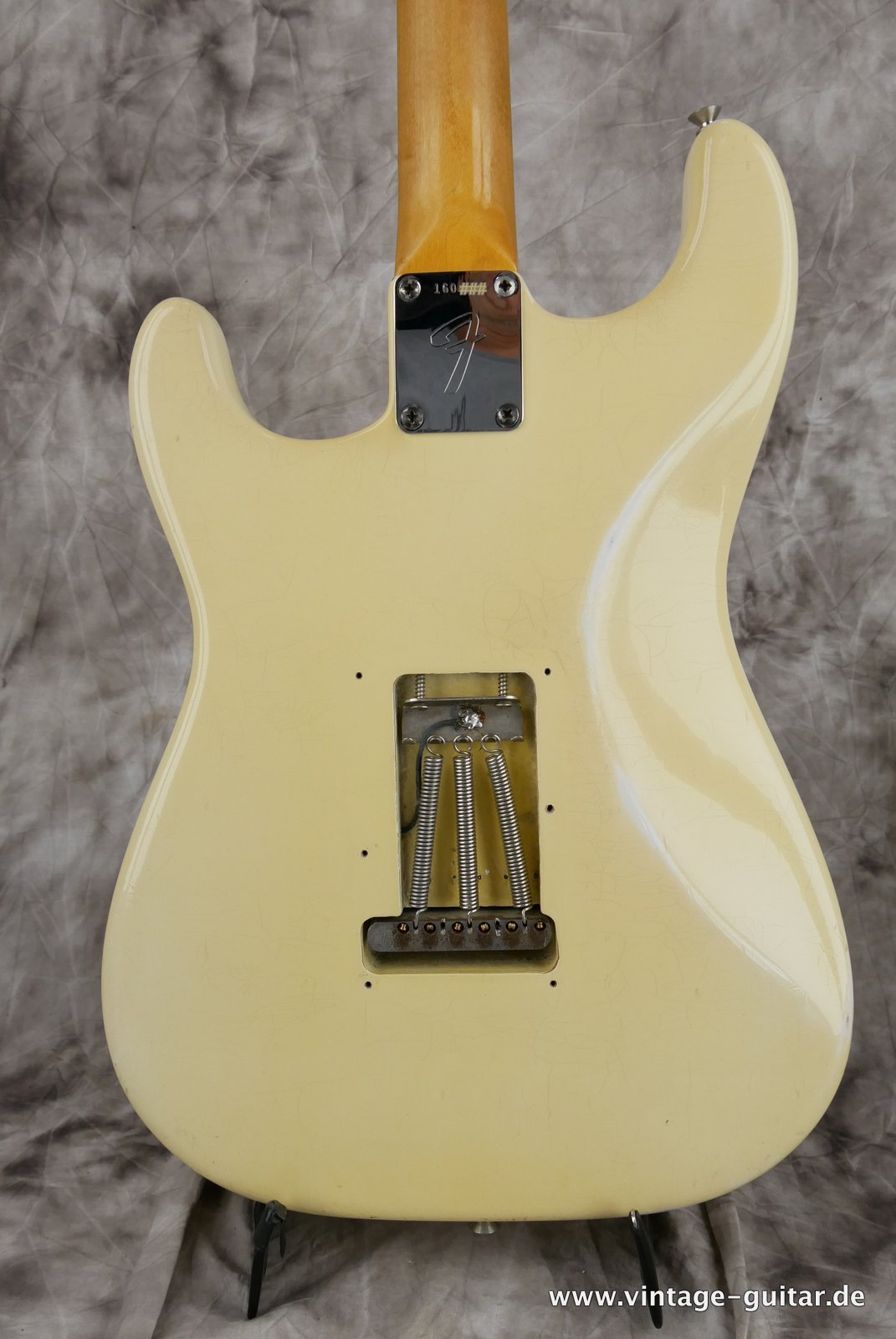 img/vintage/4929/Fender_Stratocaster_olympic_white_refinish_1966-003.JPG