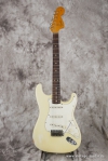 Musterbild Fender_Stratocaster_olympic_white_refinish_1966-001.JPG