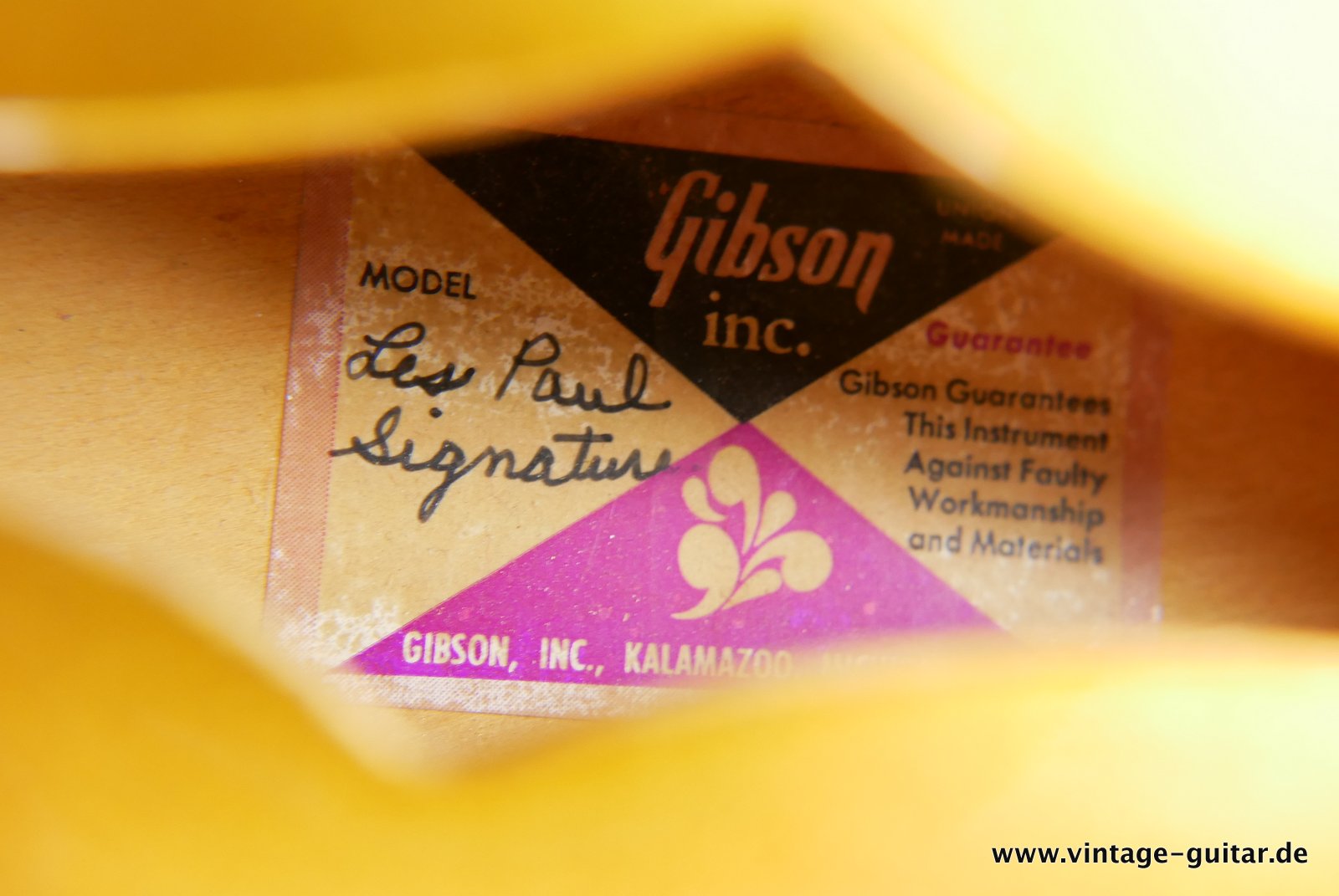 img/vintage/4933/Gibson_Les_Paul_signature_goldtop_1973-021.JPG