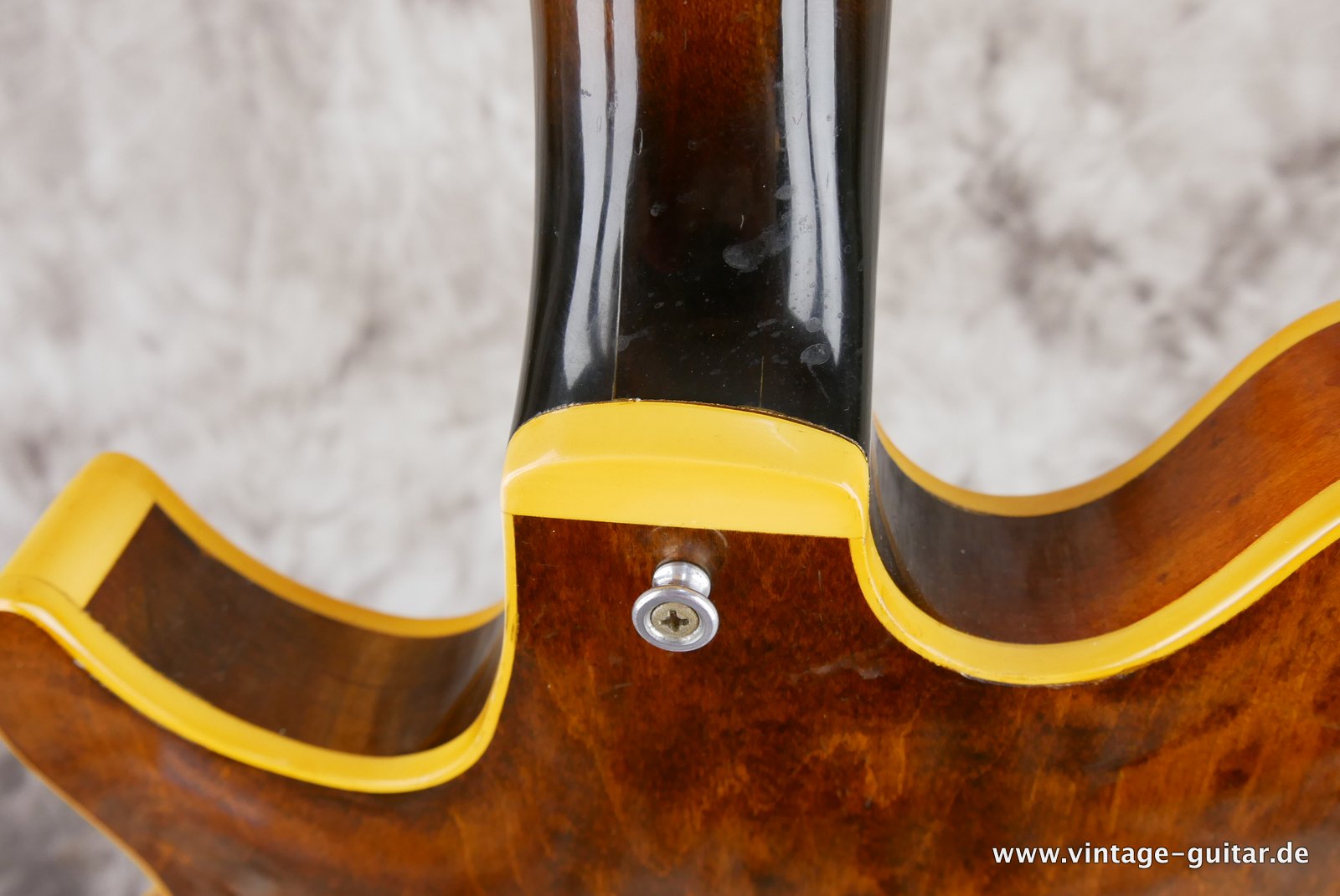 img/vintage/4933/Gibson_Les_Paul_signature_goldtop_1973-024.JPG