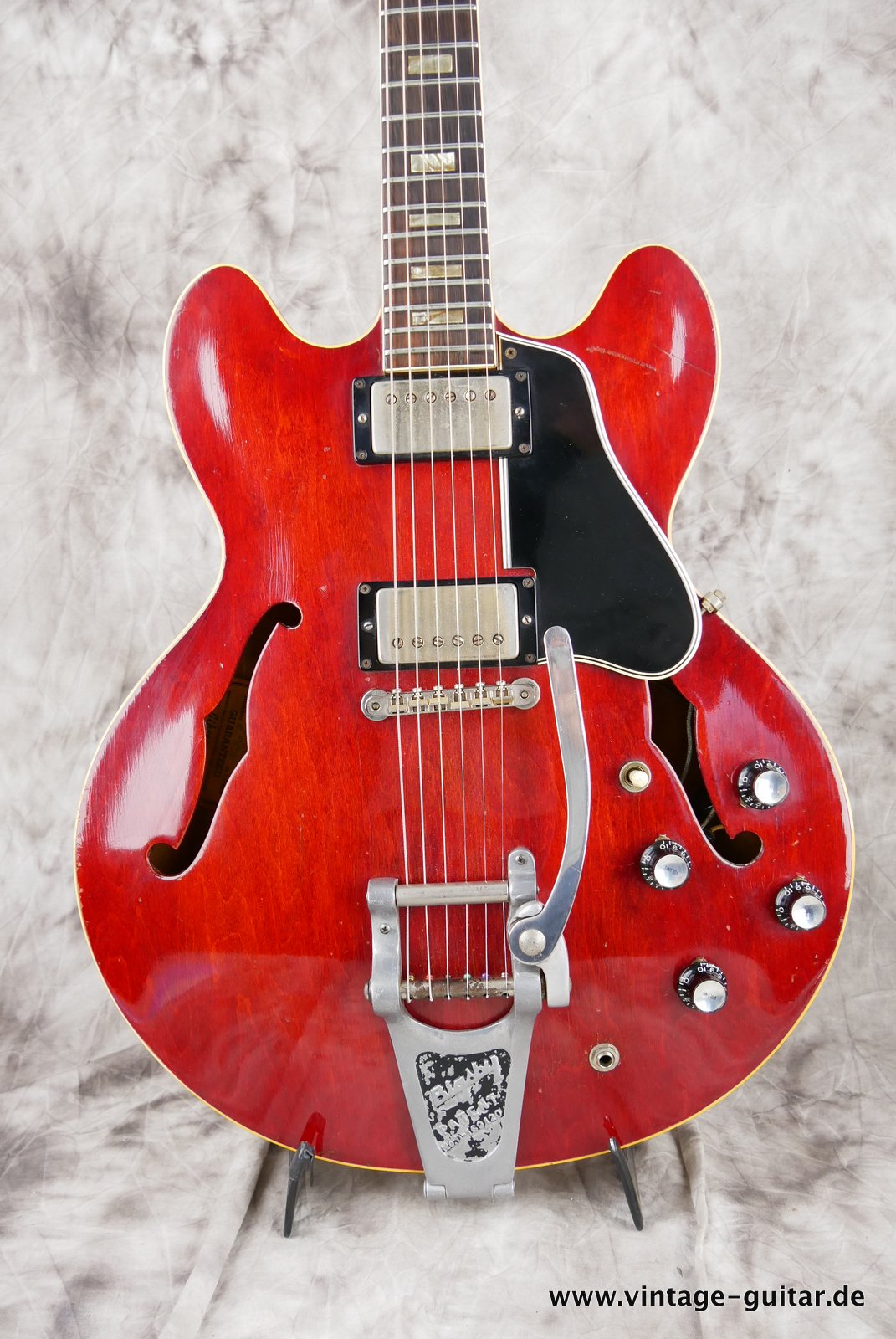 img/vintage/4934/Gibson_ES_335_TDC_cherry_1964-003.JPG