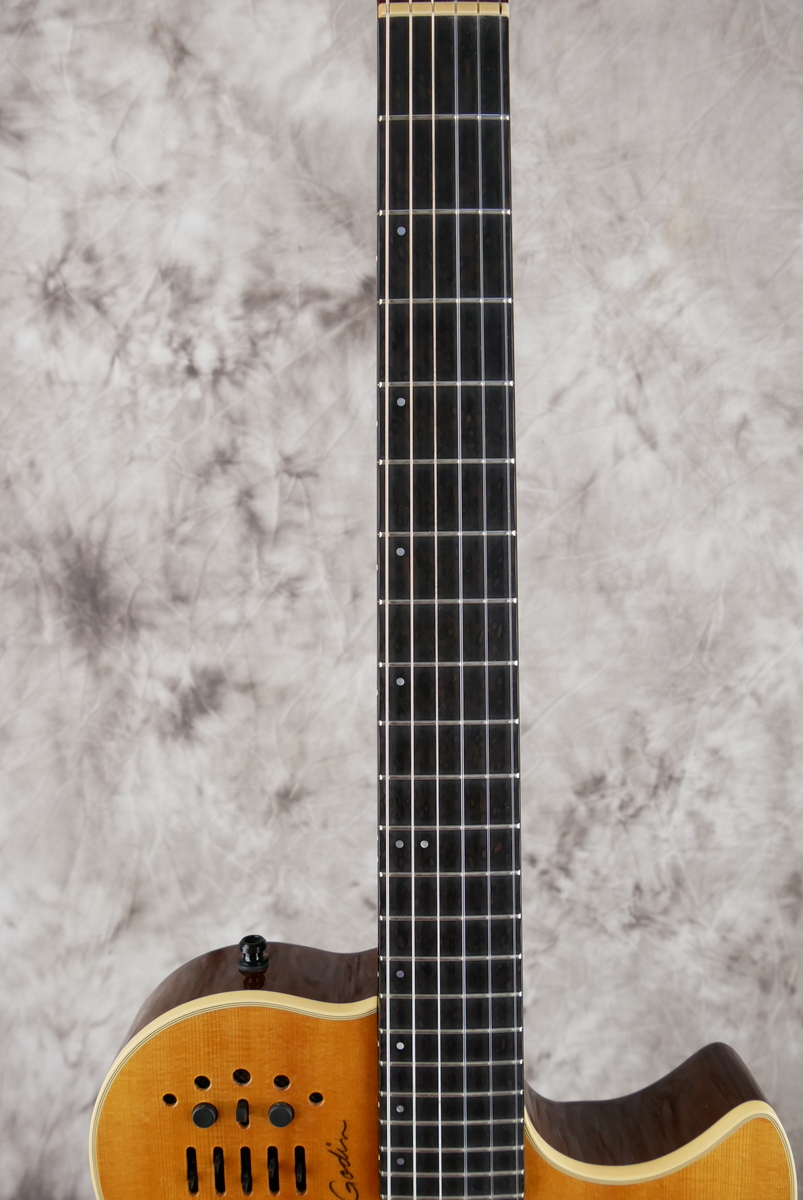 img/vintage/4937/Godin_Multiac_Nylon_natural_Canada_2011-011.JPG
