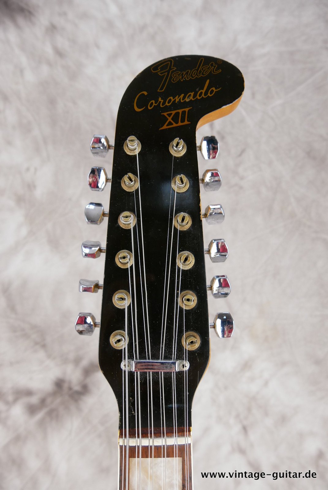 Fender_Coronado_XI_sunburst_1966-009.JPG