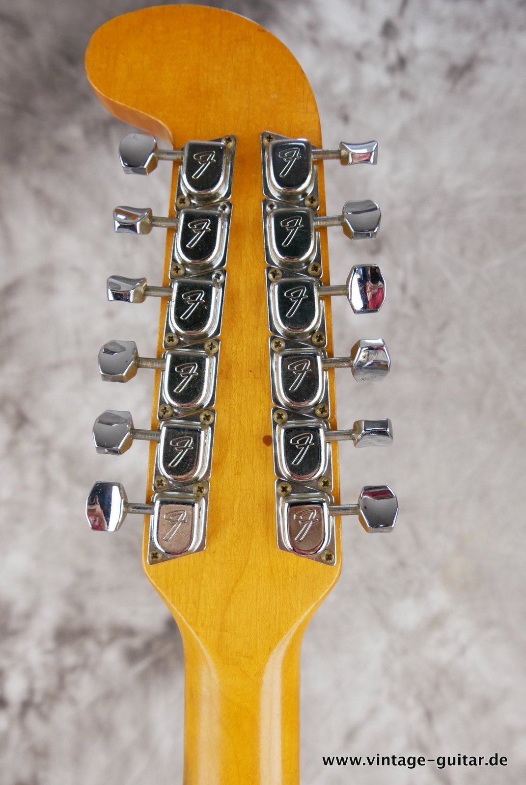 Fender_Coronado_XI_sunburst_1966-010.JPG