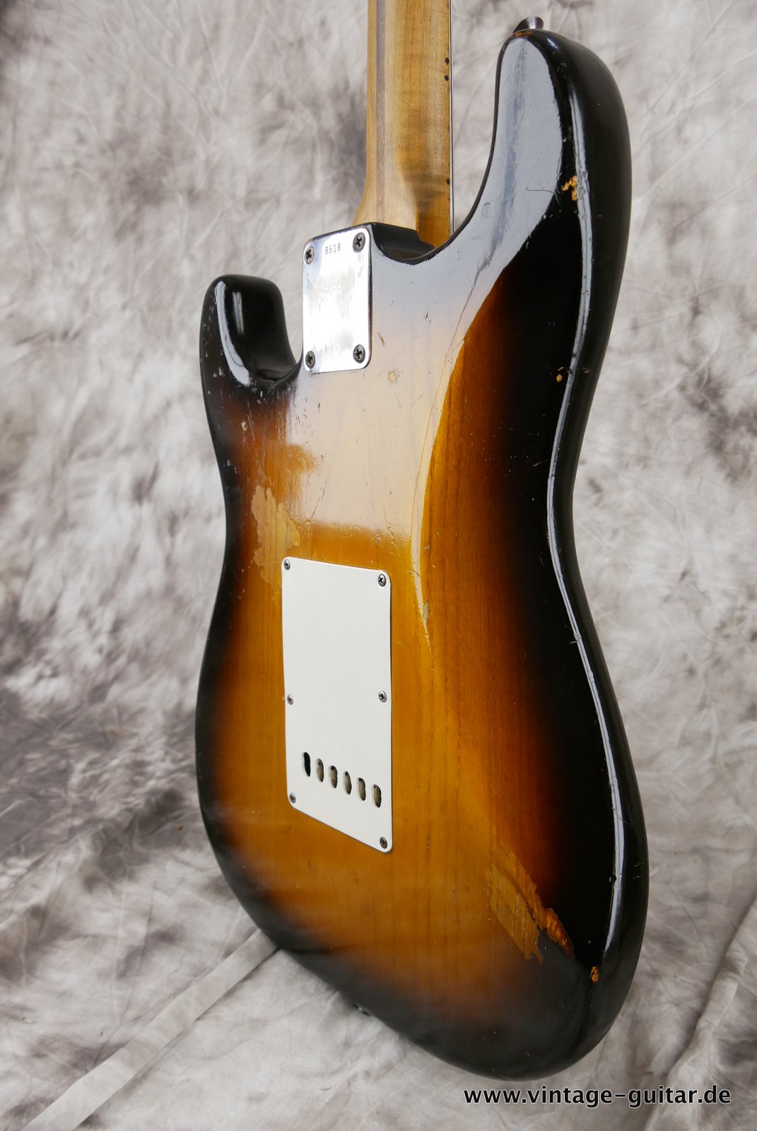 img/vintage/4944/Fender-Stratocaster-1955-008.JPG