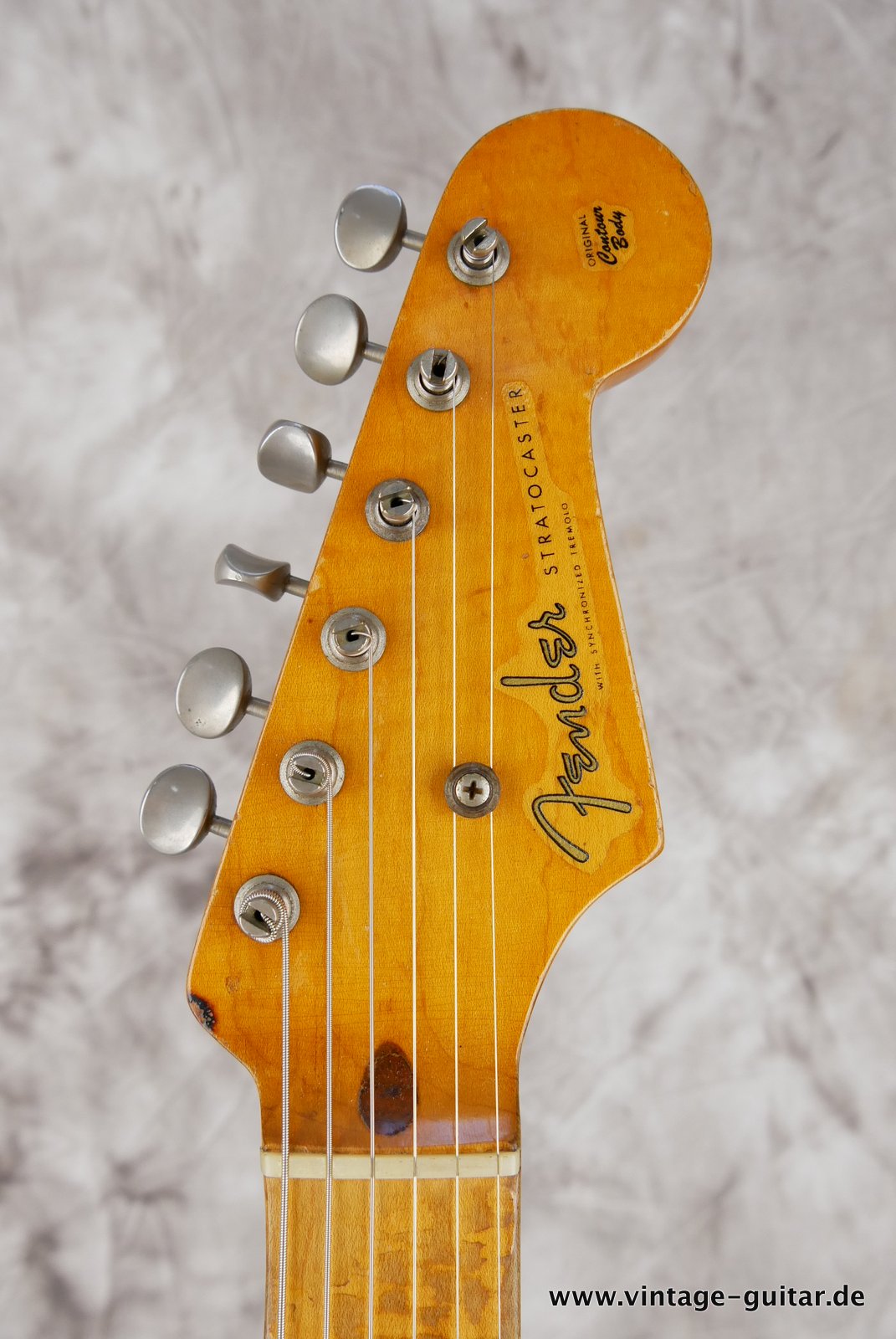 img/vintage/4944/Fender-Stratocaster-1955-009.JPG
