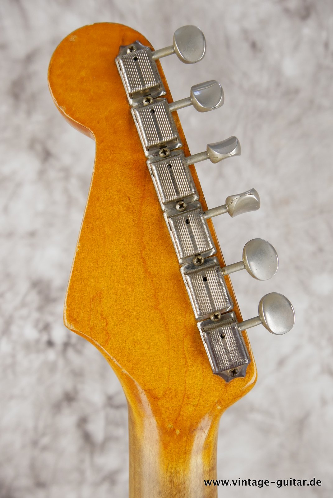 img/vintage/4944/Fender-Stratocaster-1955-010.JPG