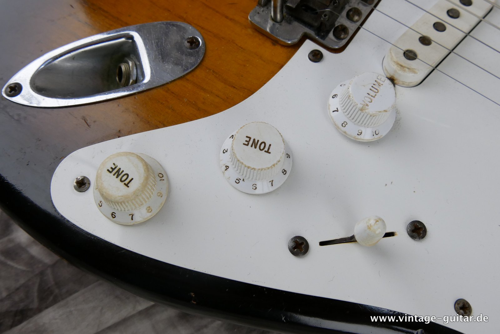 img/vintage/4944/Fender-Stratocaster-1955-027.JPG