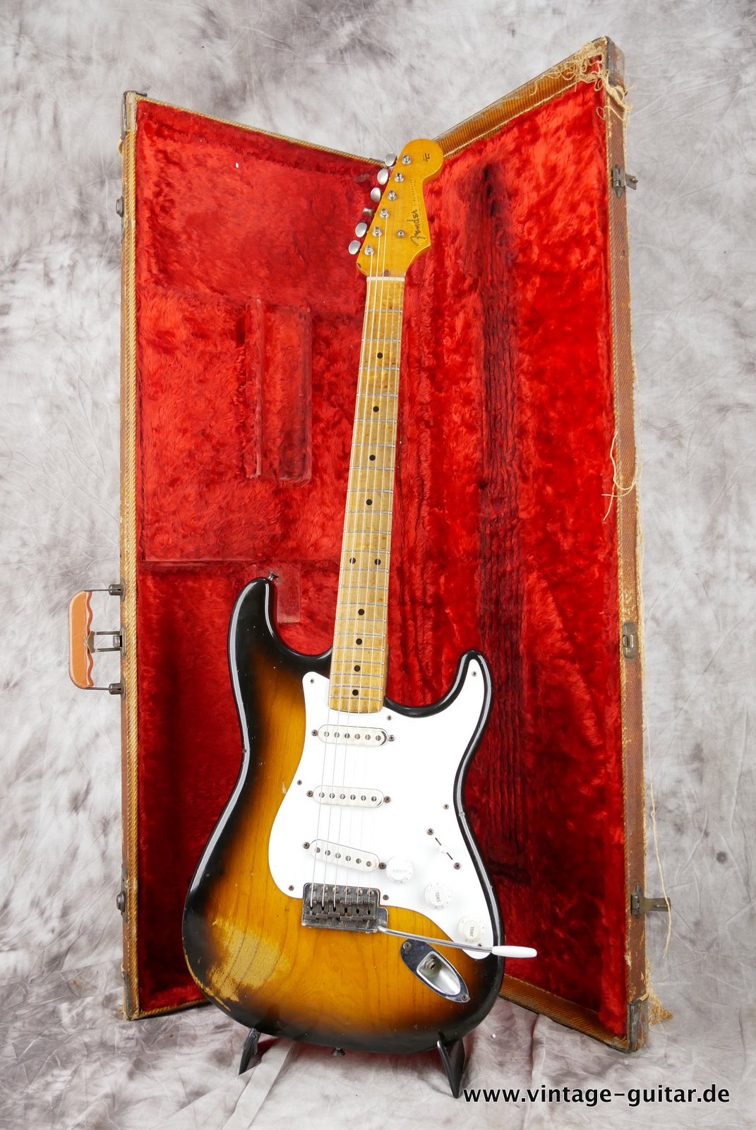 img/vintage/4944/Fender-Stratocaster-1955-032.JPG
