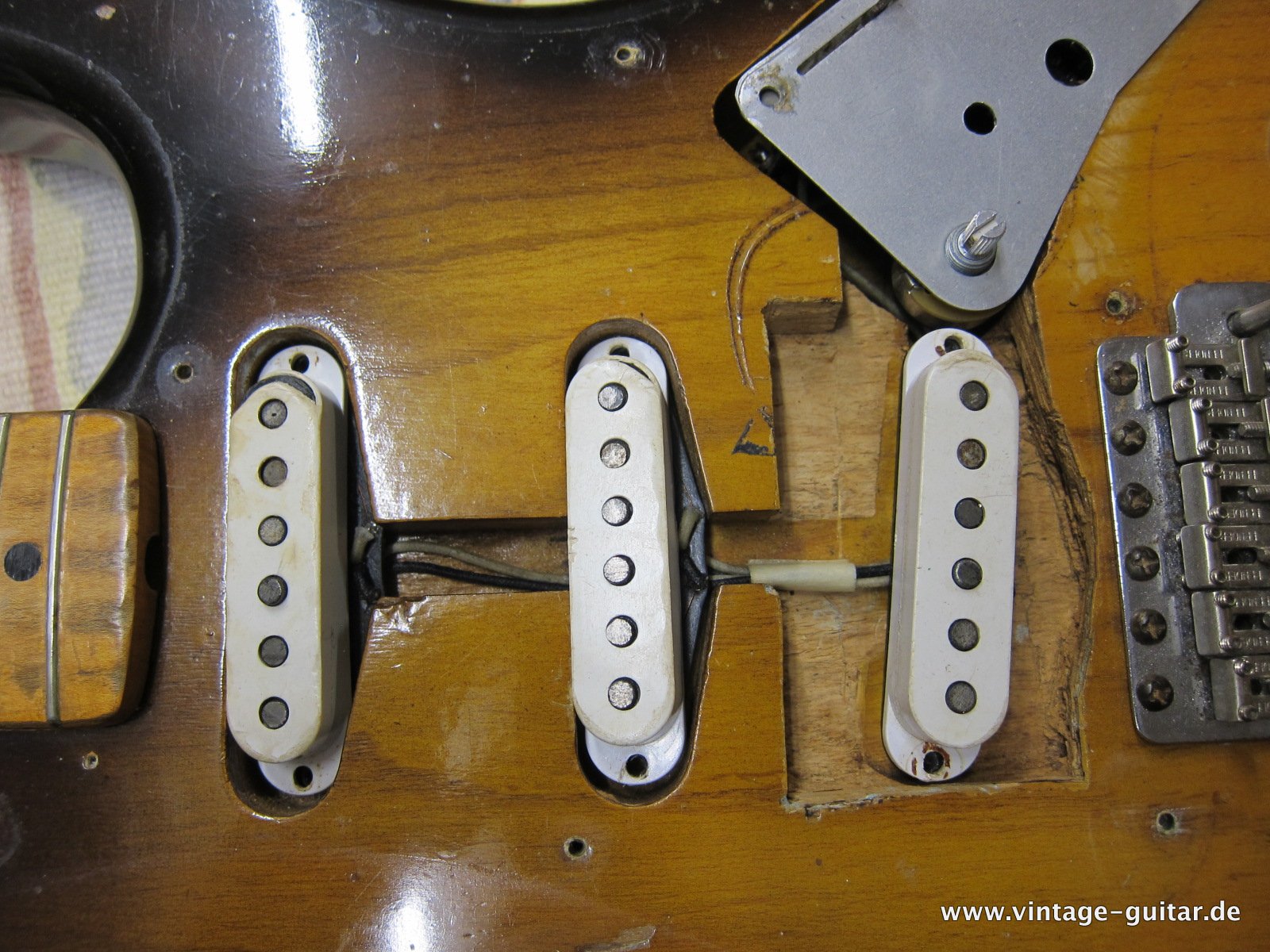 img/vintage/4944/Fender-Stratocaster-1955-043.JPG