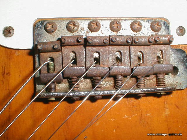 img/vintage/4944/Fender-Stratocaster-1955-046.JPG